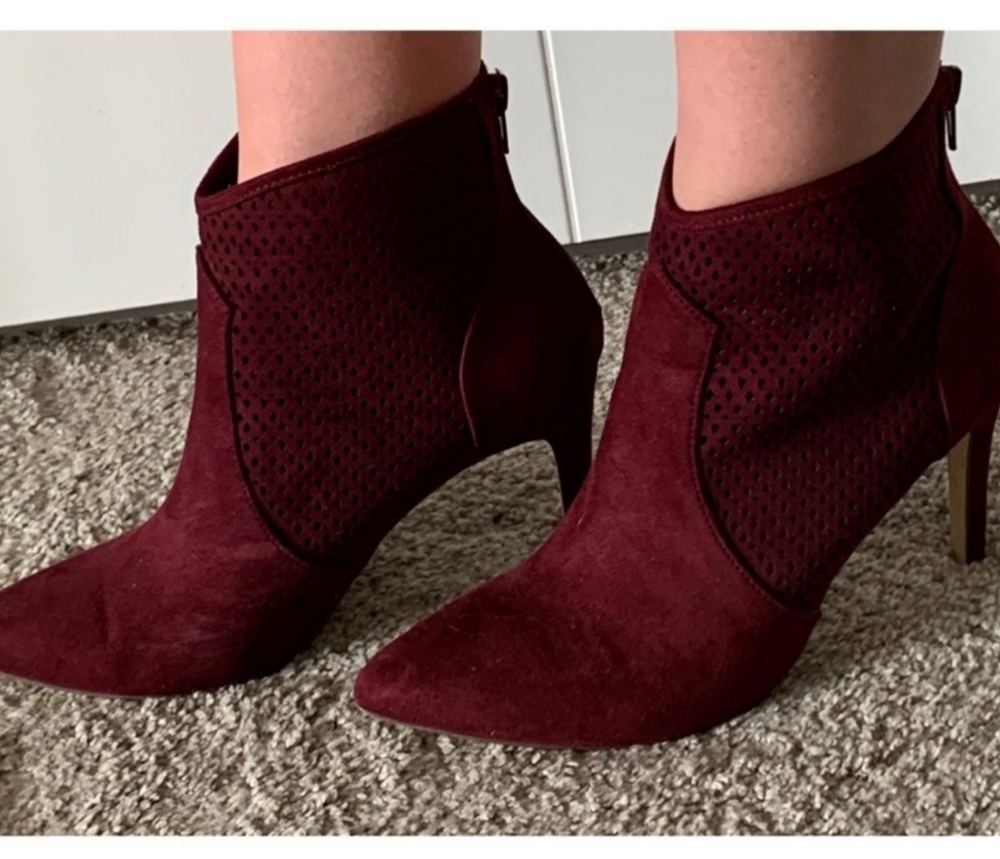 STILETTO BOOTIES
